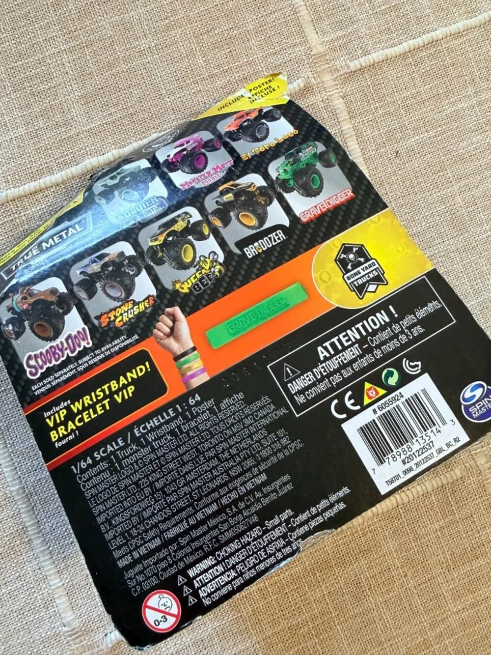 Monster Jam Grave Digger 2021 SpinMaster VIP Wristband Series 10 1-64